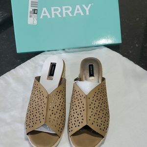 Women's shoes size 8M